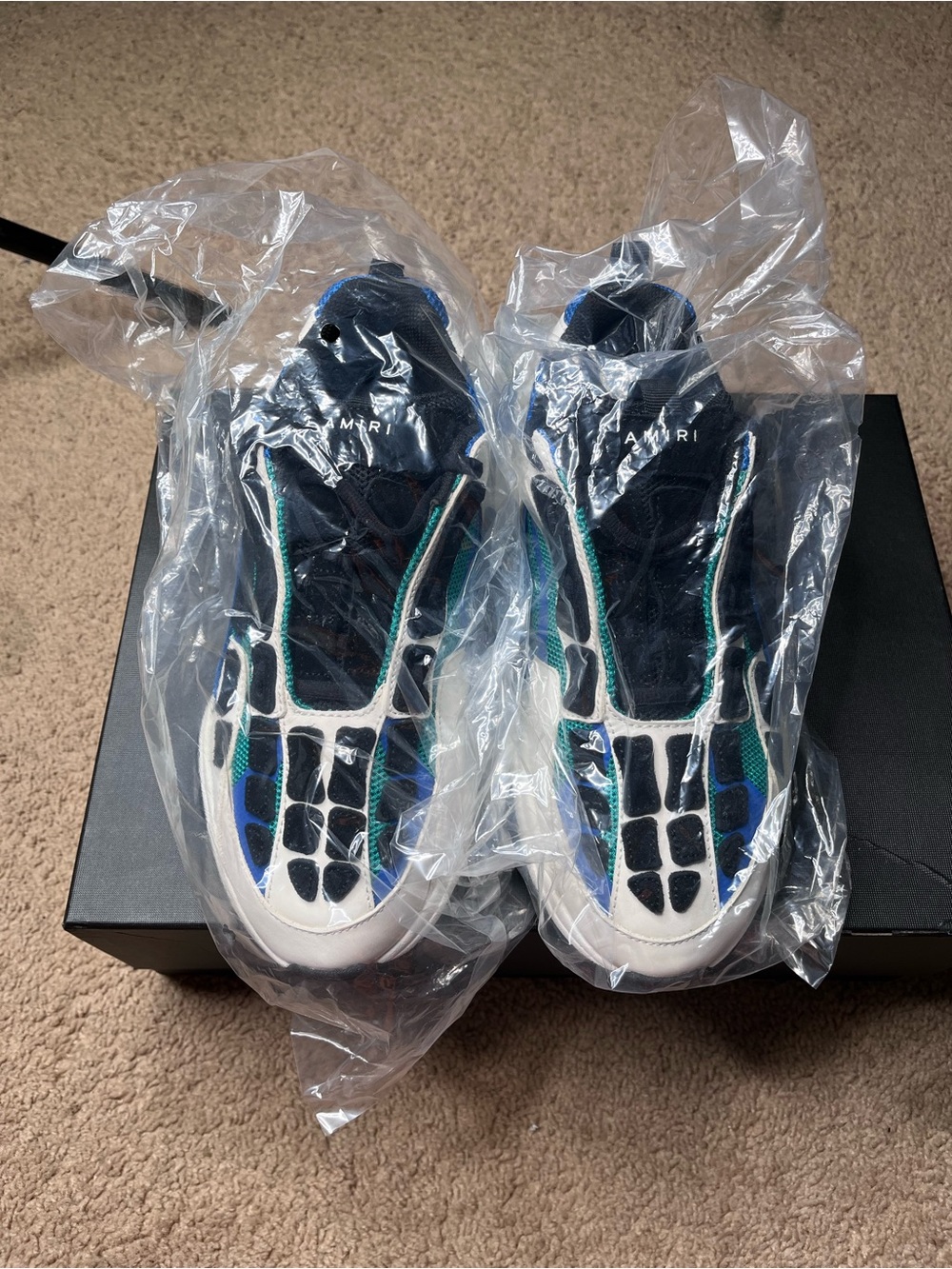 AMIRI Bone Runner Sneaker - Picture 9 of 9